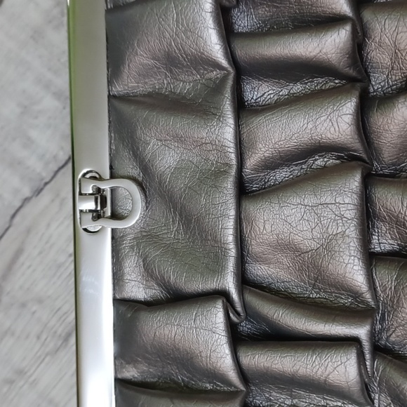 Wilson leather W fashion wallet NWT - Picture 10 of 13
